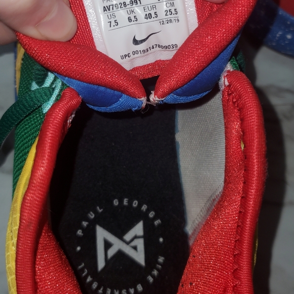 Rare Nike Paul George NBA basketball sneakers - Picture 4 of 7